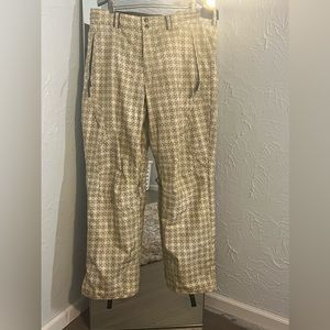 Men’s DNA Descente Ski‎ Pants. Size 38. Used. Tan and brown color with design.